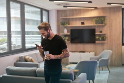 5 redenen waarom je je smartphone uit het raam zou moeten gooien