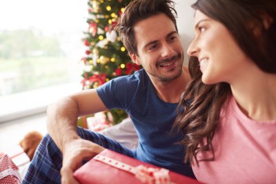 Wat je moet weten voor je een cadeau voor je vrouw koopt